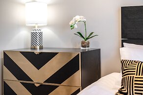 Bath Circle Camden Lodge House