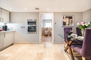 Bath Circle Camden Lodge House