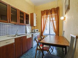 Friends apartment on Malaya Konushennaya