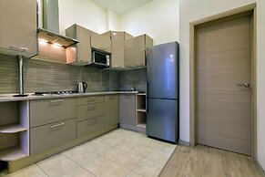 Friends apartment on Marata