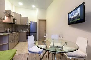 Friends apartment on Marata