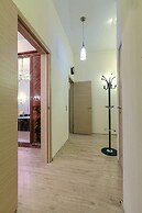 Friends apartment on Marata