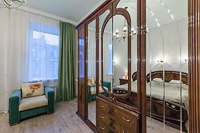 Friends apartment on Marata