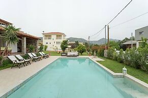 Amomos Villa with Swimming Pool