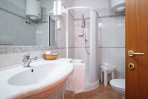 Lola Piccolo Hotel