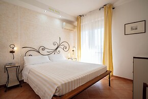 Lola Piccolo Hotel
