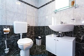 Maretsol Vacation House