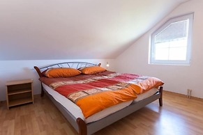 Maretsol Vacation House