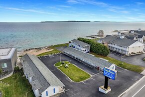Bayview Lakefront Motel