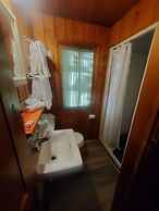 Bayview Lakefront Motel