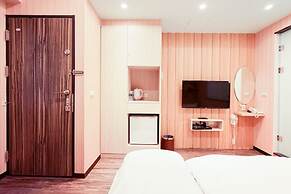 Jiutiandou Parent-Child House