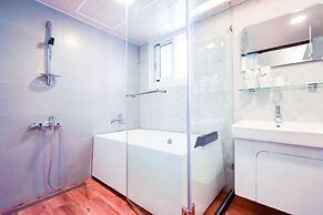 Jiutiandou Parent-Child House