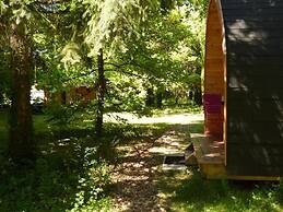 Les Cabanes des Chateaux