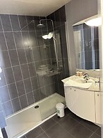 Square Hotel