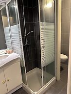 Square Hotel