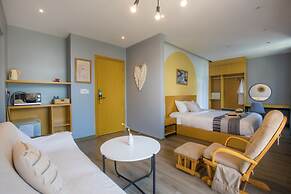 Sanayen Villa & Residences