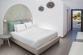 Amity Suites - Adults Only