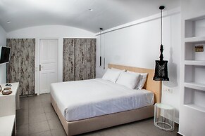 Amity Suites - Adults Only