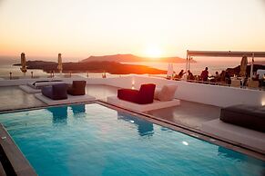 Amity Suites - Adults Only