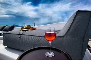 Amity Suites - Adults Only