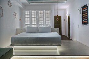 Amity Suites - Adults Only