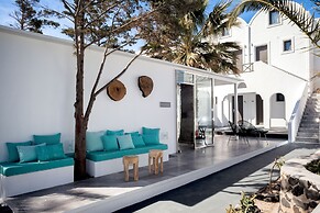 Amity Suites - Adults Only