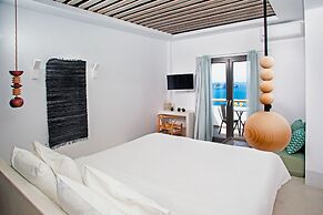 Amity Suites - Adults Only