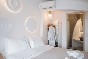 Aperto Suites - Adults Only