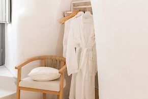 Aperto Suites - Adults Only