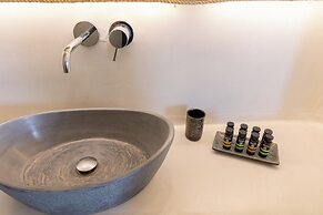 Aperto Suites - Adults Only