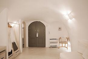 Aperto Suites - Adults Only