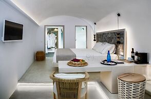 Aperto Suites - Adults Only