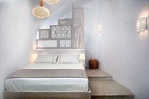 Aperto Suites - Adults Only