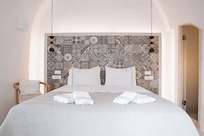 Aperto Suites - Adults Only