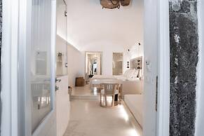 Aperto Suites - Adults Only