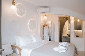 Aperto Suites - Adults Only