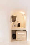 Aperto Suites - Adults Only