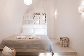 Aperto Suites - Adults Only