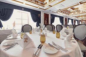 Tsar Palace Luxury Hotel & SPA