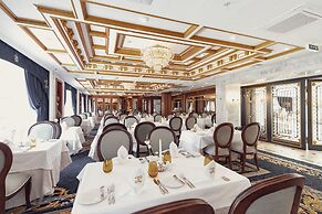 Tsar Palace Luxury Hotel & SPA