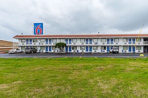 Motel 6 North Richland Hills, TX