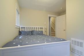 Seattle Vacation Home: Off The Wall