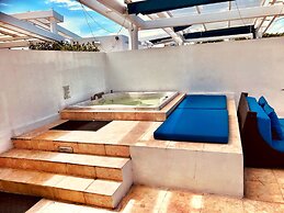 De Soleil Hotel on Ocean Drive