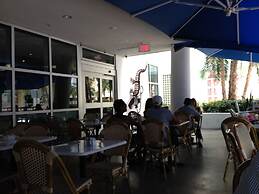 De Soleil Hotel on Ocean Drive