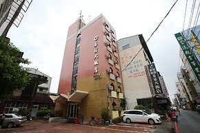 Chiayi Crown Hotel