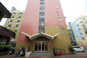 Chiayi Crown Hotel