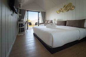 Chiangkhan River Green Hill