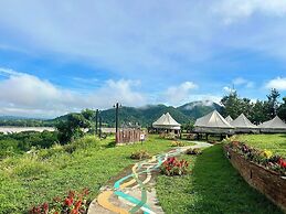 Chiangkhan River Green Hill