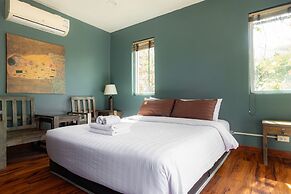 Chiangkhan River Green Hill