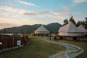 Chiangkhan River Green Hill